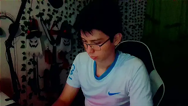 Snapshot of Andy_gray chatting on November 2025 10:54:01 AM Andy gray online show from November 2025 10:54:01 AM