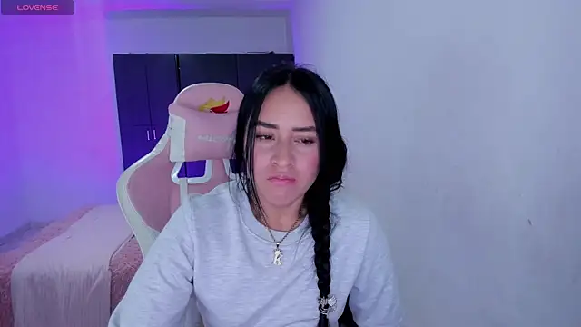 Tinylottie online show from May 2026 11:01:04 PM