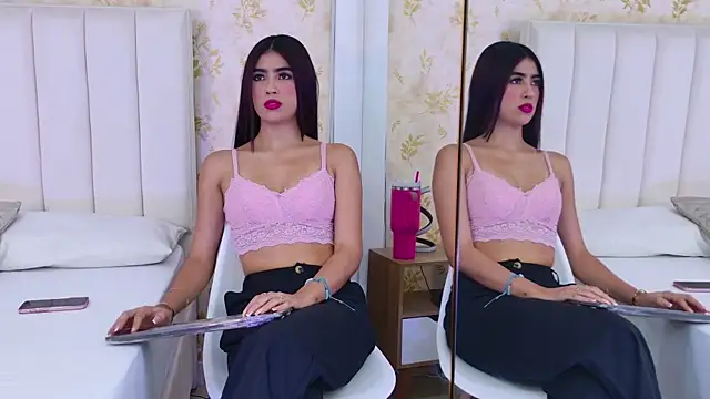 Mia-Monroe online show from September 2025 07:46:02 PM