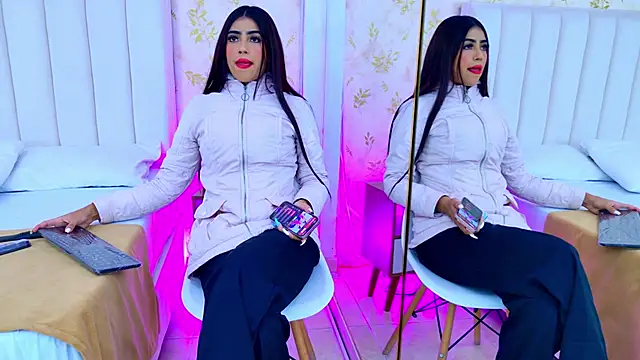 Mia-Monroe online show from October 2025 07:57:02 PM