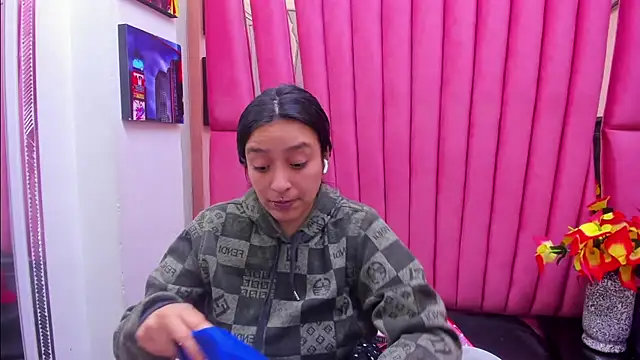 Snapshot of Sarah_Hornny chatting on February 2026 03:03:01 AM Sarah Hornny online show from February 2026 03:03:01 AM