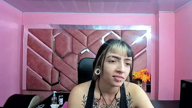 Snapshot of Samantha_Smiith chatting on September 2025 04:01:01 AM Samantha Smiith online show from September 2025 04:01:01 AM