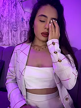 AbyThompson online show from September 2025 01:03:01 PM