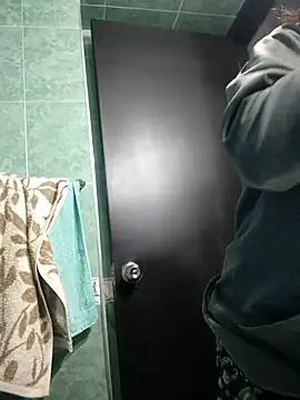 catalinamommyx online show from October 2025 01:05:01 AM