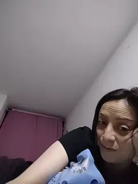 catalinamommyx online show from July 2026 12:04:01 AM