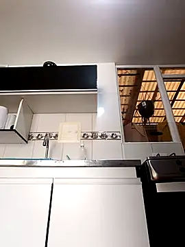 Bonny Klote online show from December 2025 02:56:01 PM