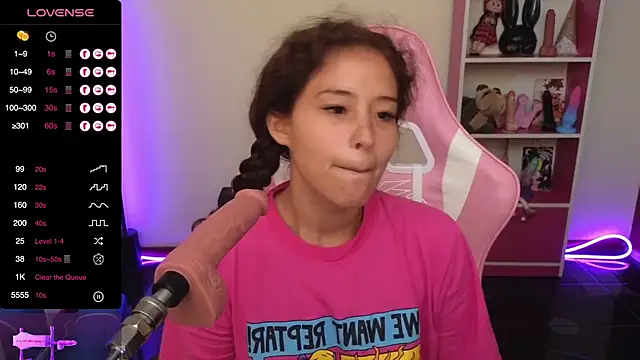 redbarbiedollx online show from March 2025 03:29:01 PM