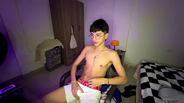 Snapshot of Angelligth chatting on October 2025 04:46:02 AM Angelligth online show from October 2025 04:46:02 AM