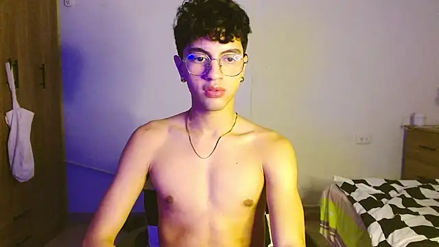 Snapshot of Angelligth chatting on October 2025 04:12:01 AM Angelligth online show from October 2025 04:12:01 AM