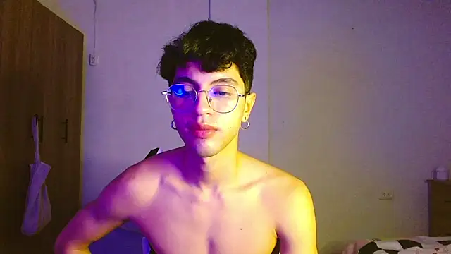 Snapshot of Angelligth chatting on October 2025 04:04:02 AM Angelligth online show from October 2025 04:04:02 AM