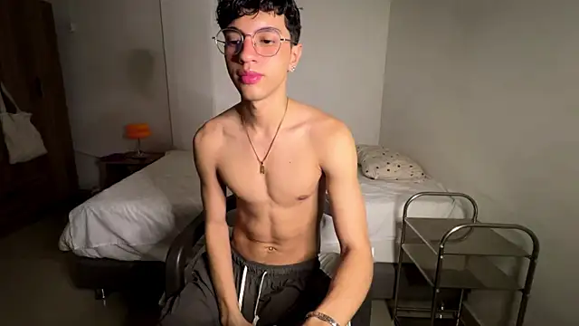 Snapshot of Angelligth chatting on November 2025 03:31:01 AM Angelligth online show from November 2025 03:31:01 AM