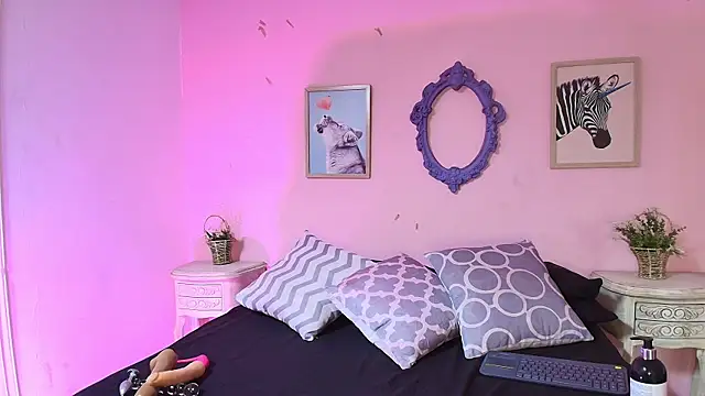 Elizabeth Santos online show from November 2025 07:13:02 PM