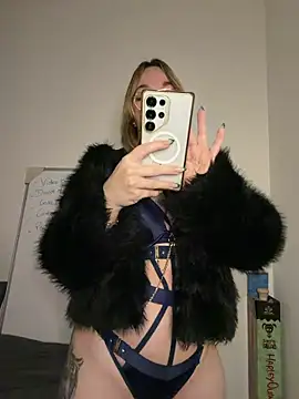 Snapshot of Giuliana_baby chatting on February 2026 08:29:02 PM Giuliana baby online show from February 2026 08:29:02 PM