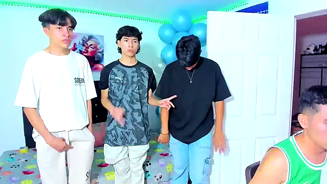 Alexander and Xiao online show from March 2025 09:49:01 PM