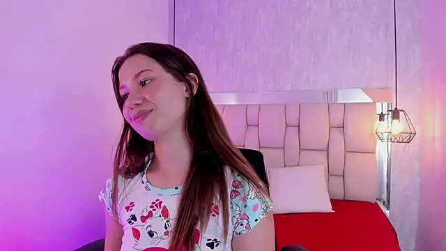 Snapshot of Roxie-Summers11 chatting on December 2024 04:41:01 AM Roxie-Summers11 online show from December 2024 04:41:01 AM