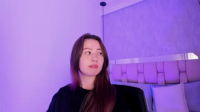 Snapshot of Roxie-Summers11 chatting on February 2025 10:47:01 PM Roxie-Summers11 online show from February 2025 10:47:01 PM