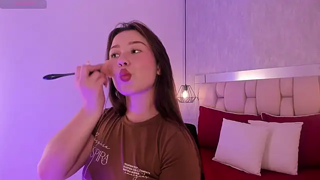 Snapshot of Roxie-Summers11 chatting on March 2025 07:37:01 PM Roxie-Summers11 online show from March 2025 07:37:01 PM