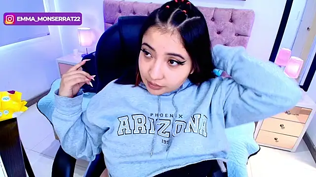 Emma monserrat online show from December 2025 04:47:02 PM