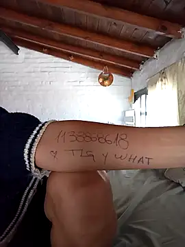 Viudanegraa online show from November 2025 12:05:02 PM