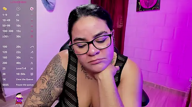 Snapshot of Sharon_hils chatting on December 2024 02:55:01 PM Sharon hils online show from December 2024 02:55:01 PM