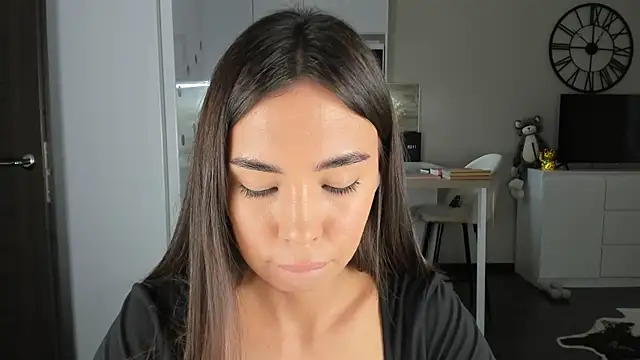 nilliluv online show from November 2025 08:09:01 AM