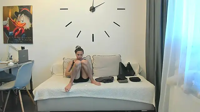 nilliluv online show from June 2026 02:54:02 PM