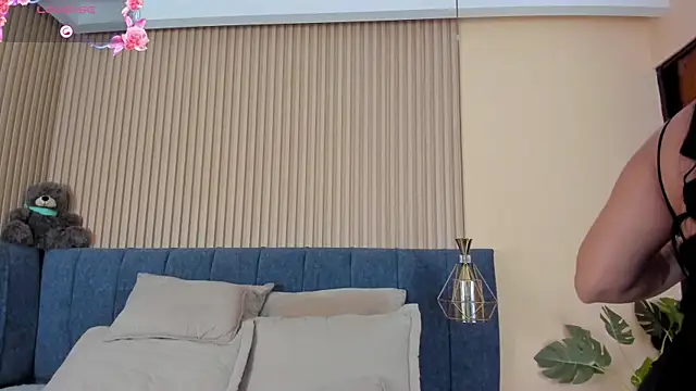 Snapshot of kathecute__ chatting on November 2025 01:39:02 AM kathecute online show from November 2025 01:39:02 AM