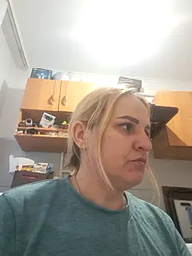 Malichkaanna30 online show from February 2026 03:19:02 PM