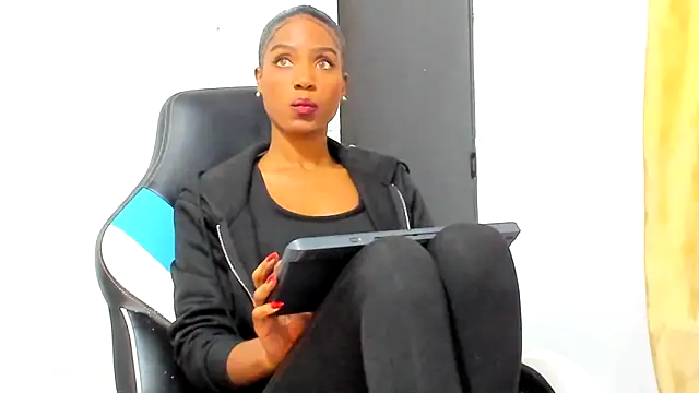 Kalua Brown online show from March 2026 05:01:02 PM