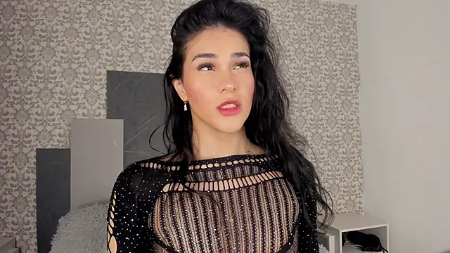 Isa Little Star online show from September 2025 02:17:02 PM