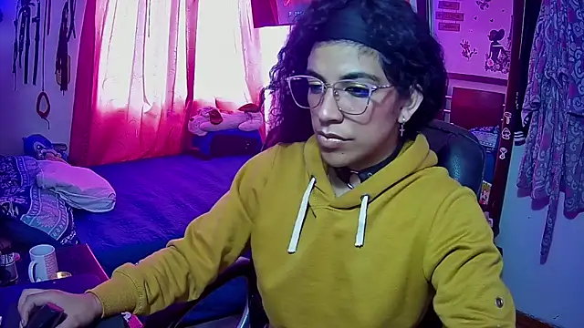 NicollWilliams 420 online show from March 2025 06:29:01 PM