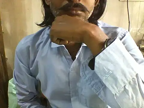 Snapshot of Desi_GfBf chatting on October 2025 06:03:02 AM Desi GfBf online show from October 2025 06:03:02 AM