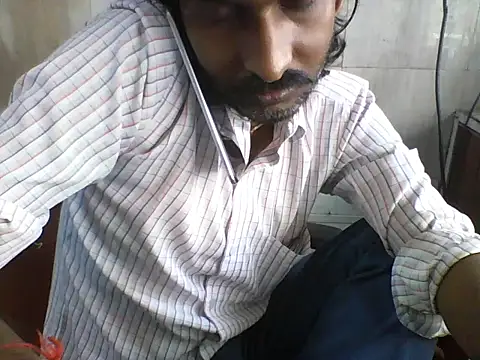 Snapshot of Desi_GfBf chatting on October 2025 06:47:01 AM Desi GfBf online show from October 2025 06:47:01 AM