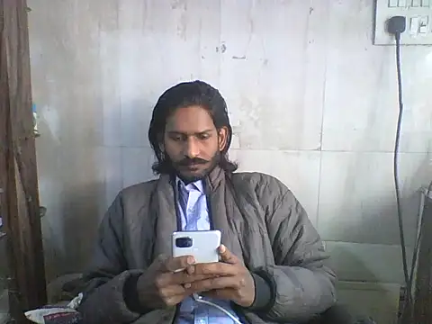 Snapshot of Desi_GfBf chatting on November 2025 05:01:02 AM Desi GfBf online show from November 2025 05:01:02 AM