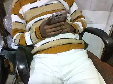 Snapshot of Desi_GfBf chatting on February 2026 01:28:02 PM Desi GfBf online show from February 2026 01:28:02 PM