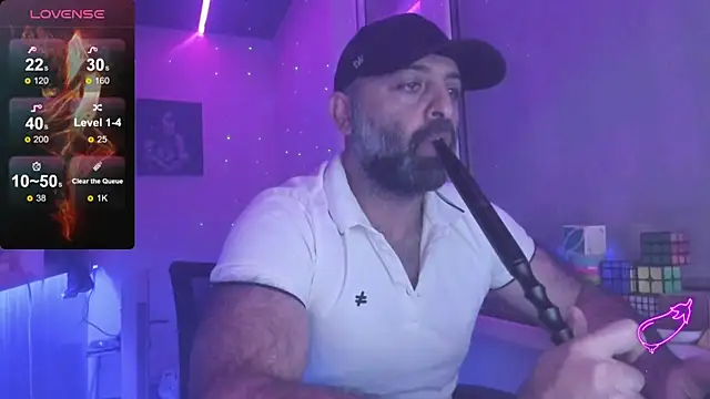 Snapshot of MAGABEAR077 chatting on November 2025 07:38:01 PM MAGABEAR077 online show from November 2025 07:38:01 PM