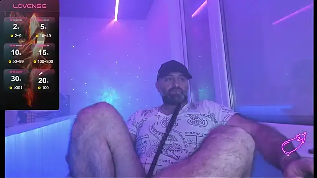 Snapshot of MAGABEAR077 chatting on November 2025 09:04:01 PM MAGABEAR077 online show from November 2025 09:04:01 PM