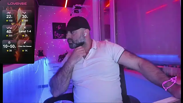 Snapshot of MAGABEAR077 chatting on December 2025 03:28:02 PM MAGABEAR077 online show from December 2025 03:28:02 PM