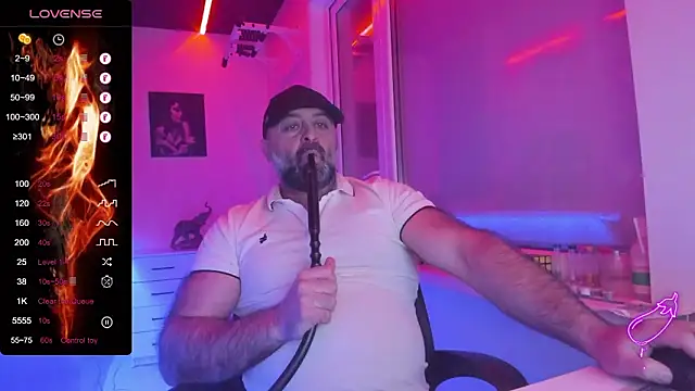 Snapshot of MAGABEAR077 chatting on February 2026 09:35:02 PM MAGABEAR077 online show from February 2026 09:35:02 PM