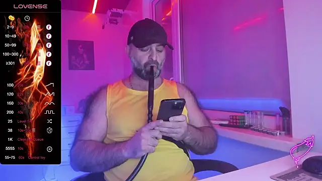 Snapshot of MAGABEAR077 chatting on February 2026 10:04:01 PM MAGABEAR077 online show from February 2026 10:04:01 PM