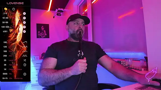 Snapshot of MAGABEAR077 chatting on March 2026 08:32:02 AM MAGABEAR077 online show from March 2026 08:32:02 AM