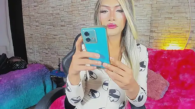 Snapshot of kitty_queen10 chatting on February 2026 06:26:01 AM kitty queen10 online show from February 2026 06:26:01 AM