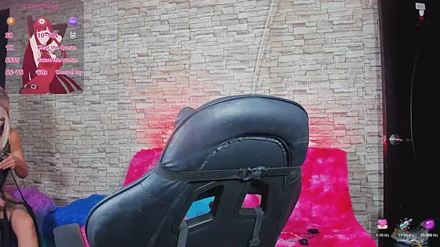 Snapshot of kitty_queen10 chatting on March 2026 02:02:01 AM kitty queen10 online show from March 2026 02:02:01 AM