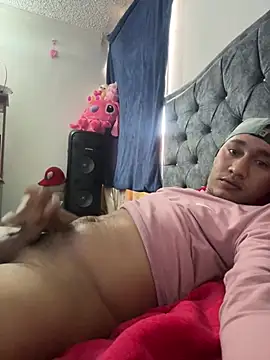 ZMalco2Hend8 online show from February 2026 10:13:02 PM