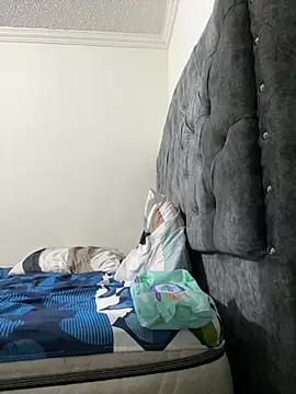 ZMalco2Hend8 online show from April 2026 02:51:02 AM