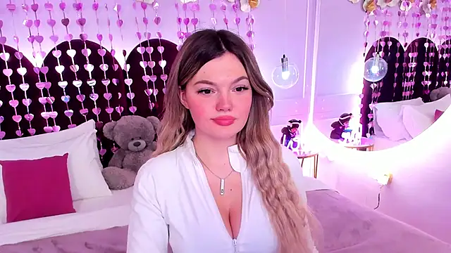 ZaraBloom online show from February 2026 03:53:02 PM