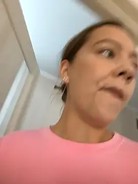 AliceBrayan online show from October 2025 05:02:02 AM