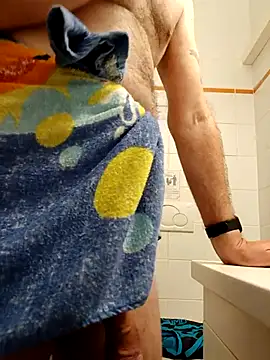 pascalino100 online show from April 2026 06:02:02 AM