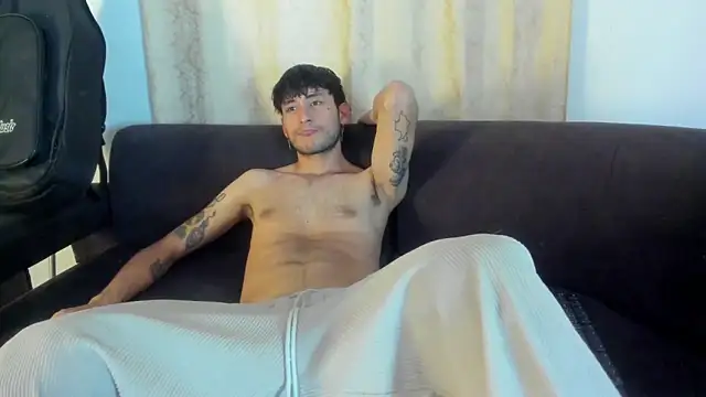 Henrikk senn online show from October 2025 10:01:01 PM