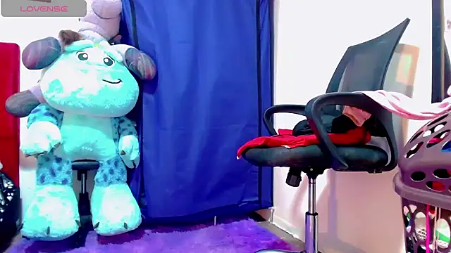 nicol gill  online show from January 2025 11:26:02 AM